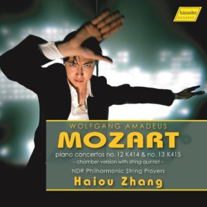 Zhang Plays Mozart